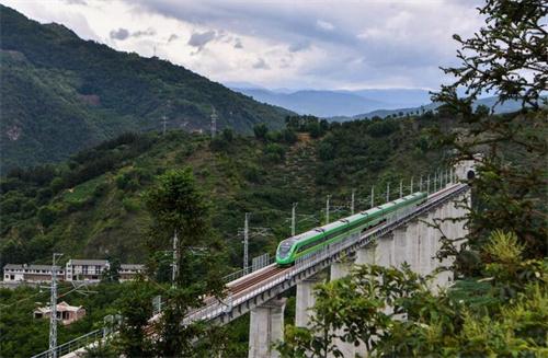 云南保山地震后，大瑞鐵路大保段已經(jīng)安全恢復(fù)運(yùn)行