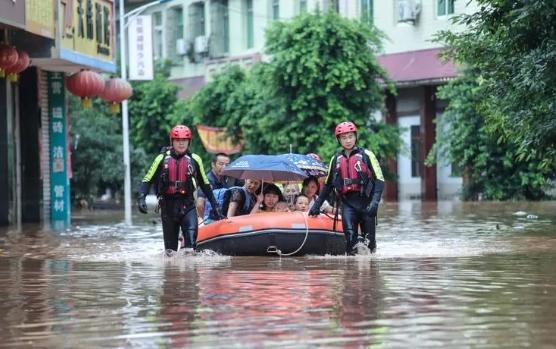 四川省多地暴雨襲擊，組織大規(guī)模避險(xiǎn)轉(zhuǎn)移行動(dòng)