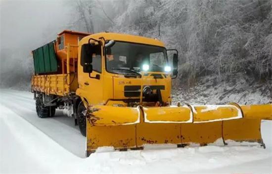 雪后暢行無阻，張家界武陵源景區(qū)環(huán)?？瓦\(yùn)人保障游客暢游美景